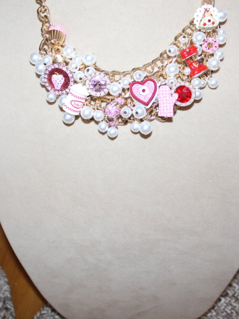 NWT Betsey Johnson Baking Bib Necklace and matching Bracelet FABULOUS!! - Picture 4 of 13